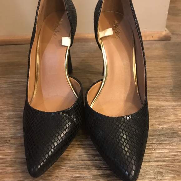 Massimo Black Snake Print Pumps- Size 7 - Picture 2 of 4